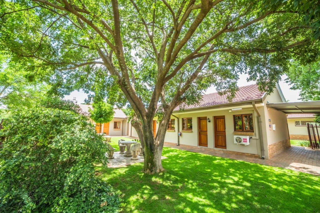 Beryl1 Guest House Klerksdorp Dış mekan fotoğraf